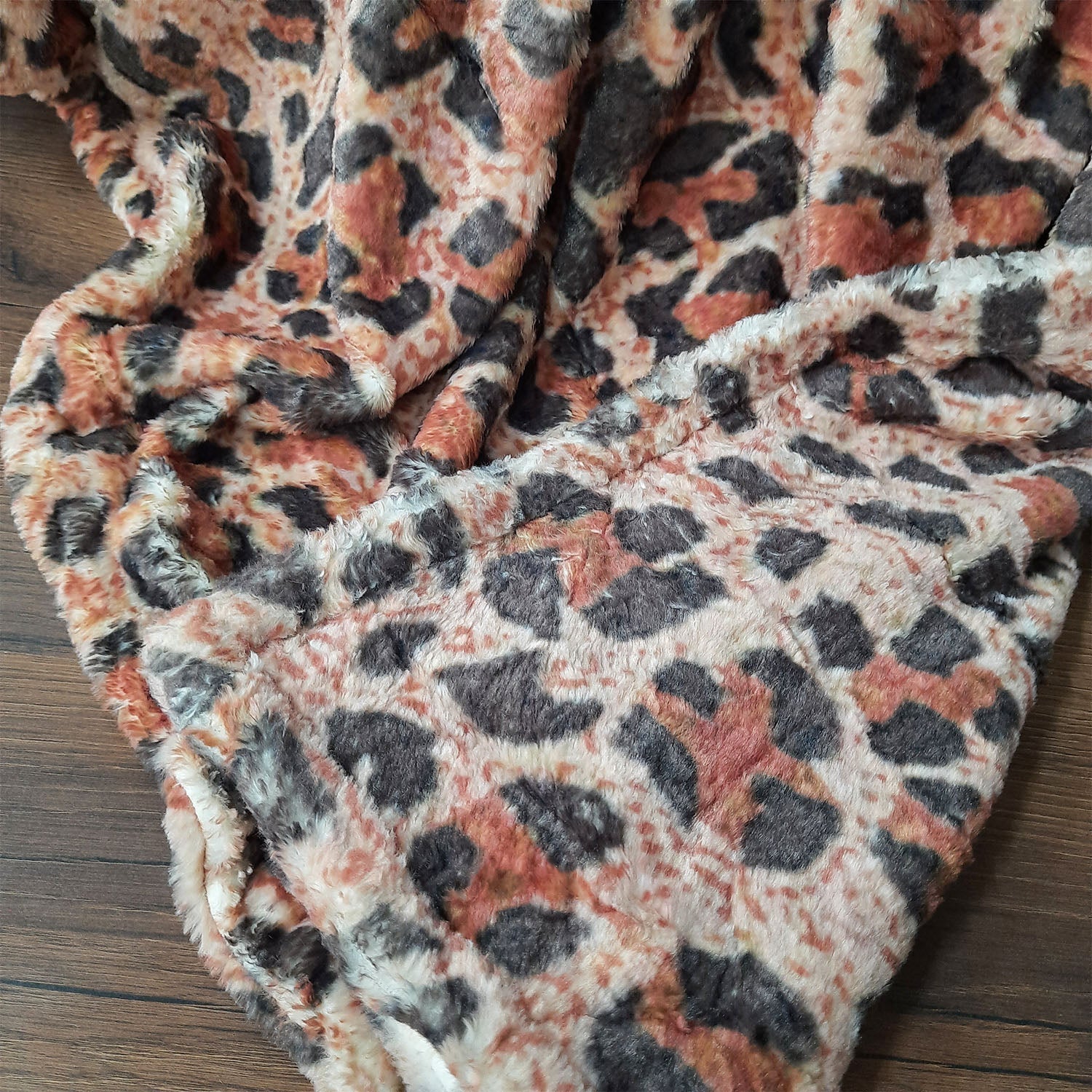 Storilane Everlasting Comfort Faux Fur Throw Blanket | Double Sided, Soft, Warm, Cozy, Luxury, Fluffy Blankets for Couch and Bed | Animal Print for Sofa Large (180x145cm)