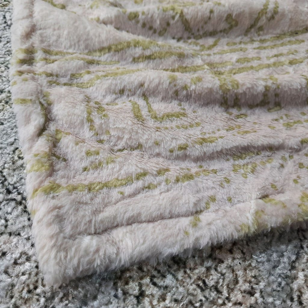 Storilane Everlasting Comfort Faux Fur Throw Blanket , Double Sided, Soft, Warm, Cozy, Luxury, Fluffy Blankets for Couch and Bed , Subtle Green Pattern for Sofa Large (180x145cm)| Calming Green Collection