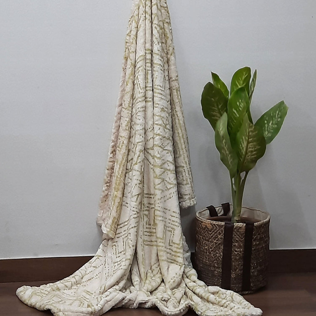 Storilane Everlasting Comfort Faux Fur Throw Blanket , Double Sided, Soft, Warm, Cozy, Luxury, Fluffy Blankets for Couch and Bed , Subtle Green Pattern for Sofa Large (180x145cm)| Calming Green Collection