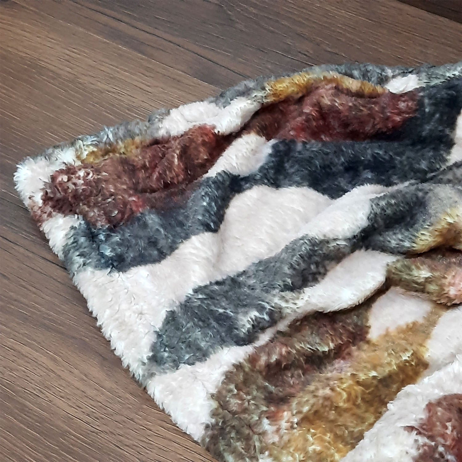 Storilane Everlasting Comfort Faux Fur Throw Blanket , Double Sided, Soft, Warm, Cozy, Luxury, Fluffy Blankets for Couch and Bed , Large (180x145cm)