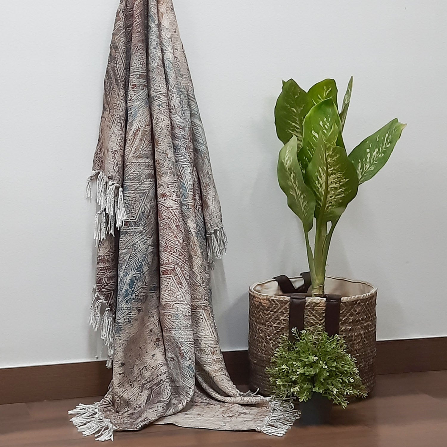 Storilane Beautiful Soft Sofa Throw | Abstract Modern Design | Virgin Premium Polyester Slub Handloom Sofa Throw