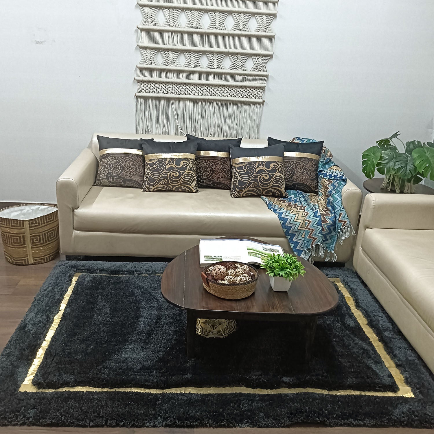 Storilane Hand Tufted Divine Collection- Turkish Carpets | Luxury Golden Touch With Black  Soft And Plush Handmade Living Room Rugs | Different Sizes | Carpet for Living Room