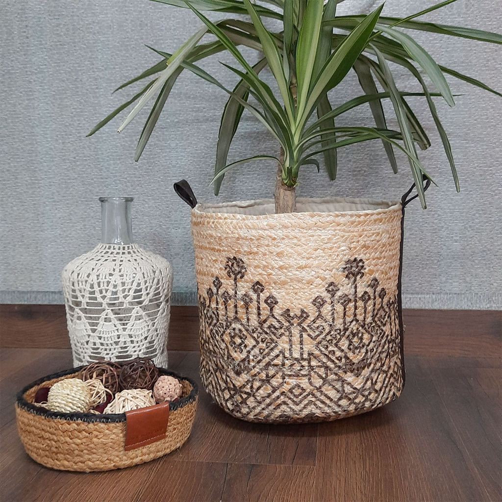Avioni Home Hand Braided Ethnic Pattern Jute Basket | Designer Leatherette Handles | Canvas Inner for Extra Strength | Size: 28 x30 cms (~11×12 inch)